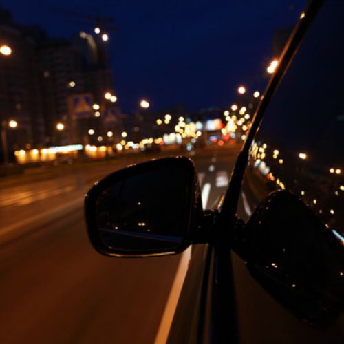 קיפול מראות בנעילה